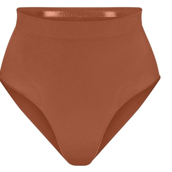 SKIMS SEAMLESS SCULPT MID WAIST BRIEF Bronze XS NWT in packaging - Picture 2 of 9